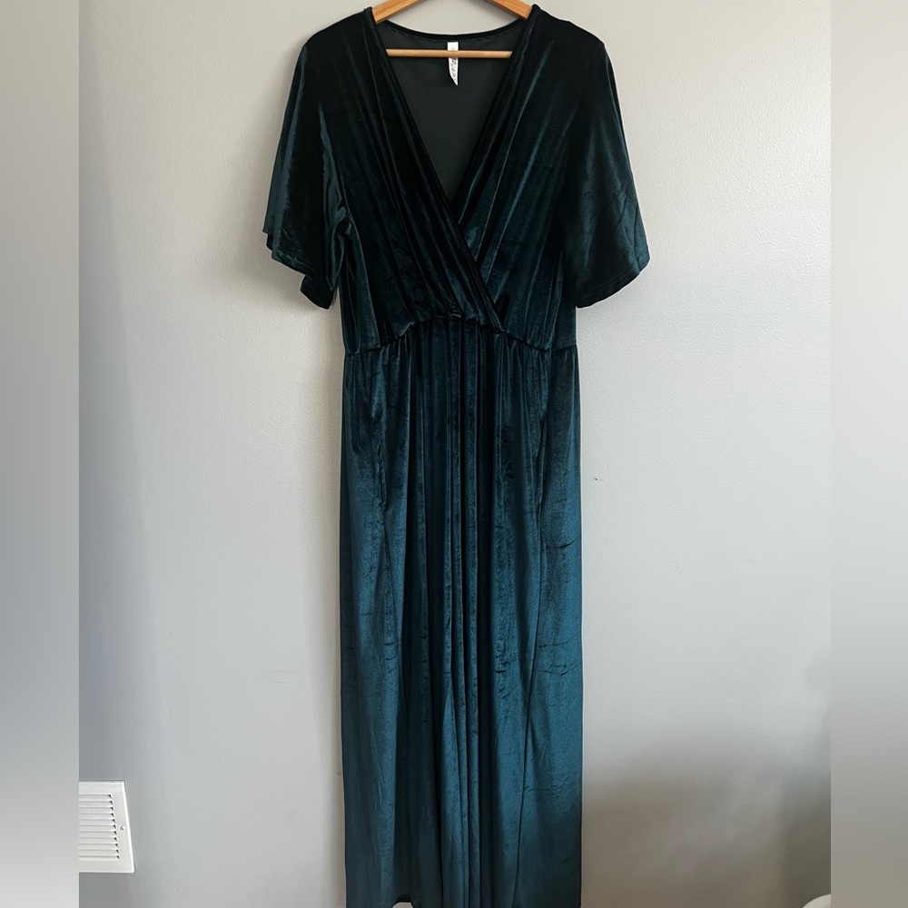 Latched Mama 2X Velvet Short Sleeve Maxi Dress Teal Cyan with Pockets